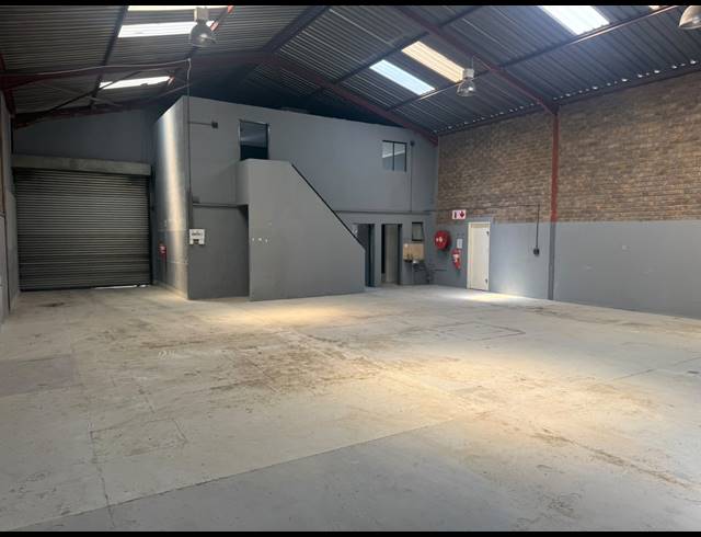 264M² WAREHOUSE TO LET IN ANDERBOLT